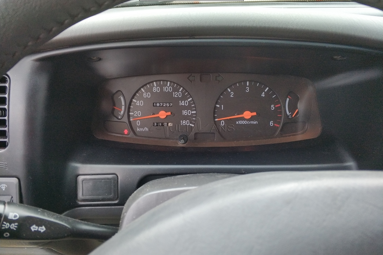 Mitsubishi Outros - 11/12 16
