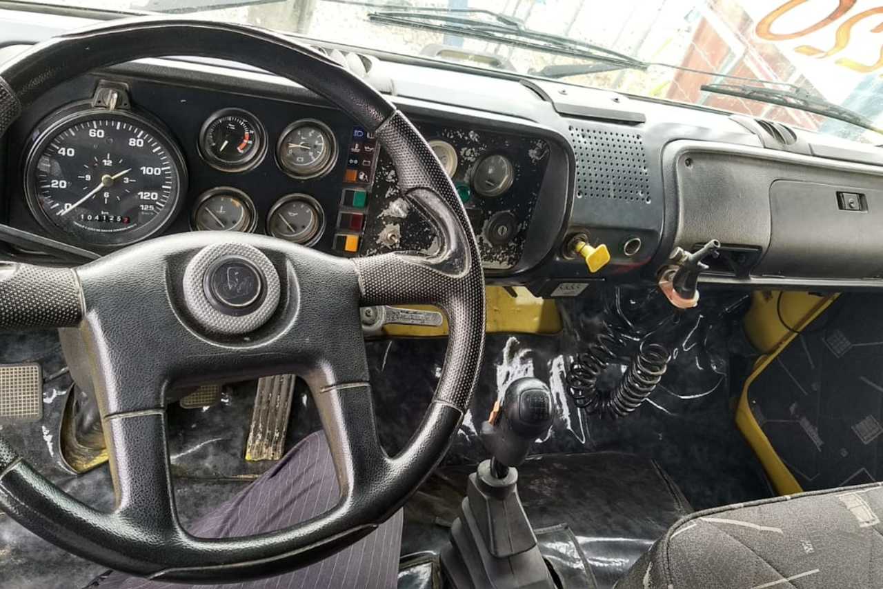 Volkswagen VW 16220 - 90/90 8