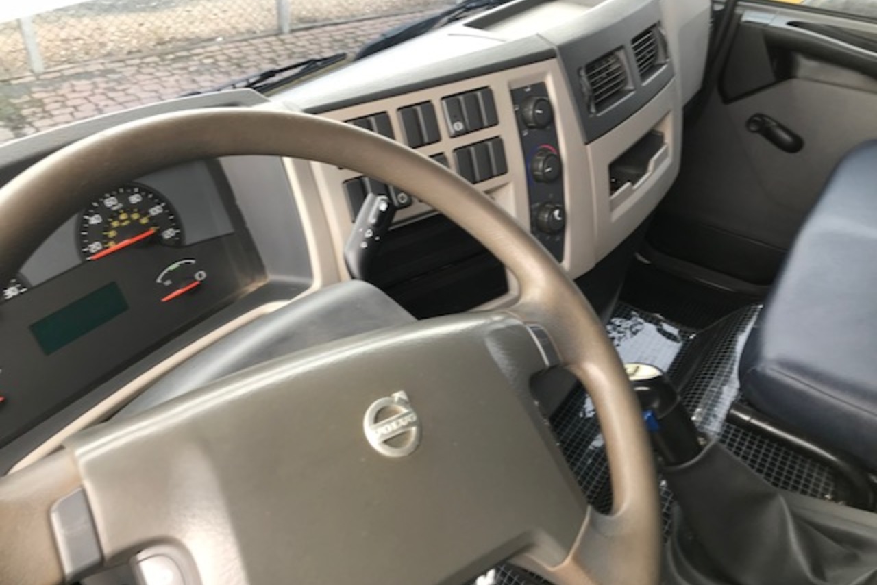 Volvo VM 270 - 12/12 5