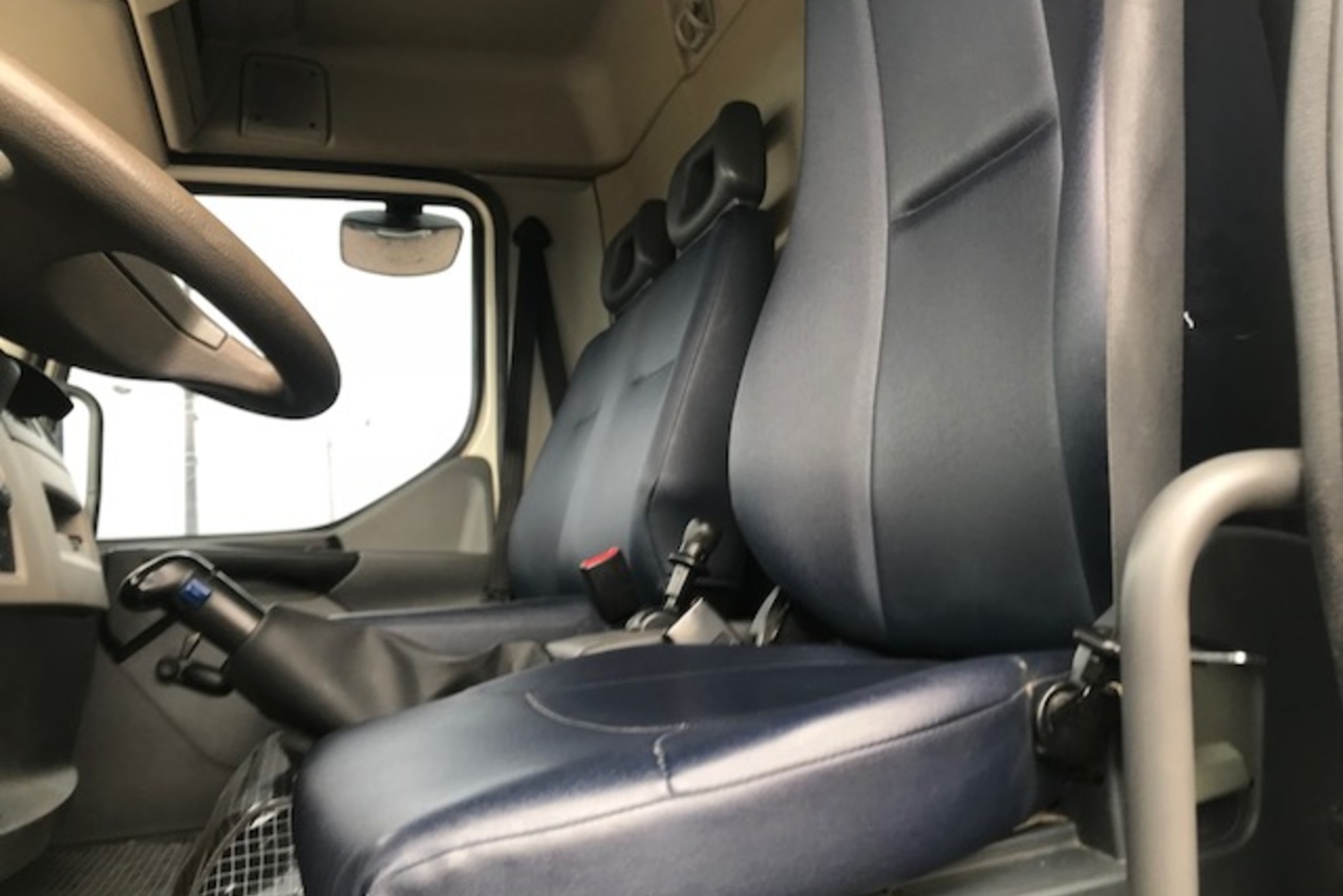 Volvo VM 270 - 12/12 10