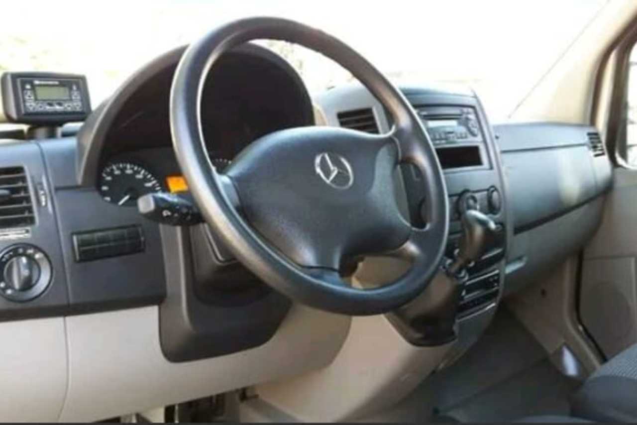 Mercedes Benz Sprinter Executiva 415 - 15/15 5