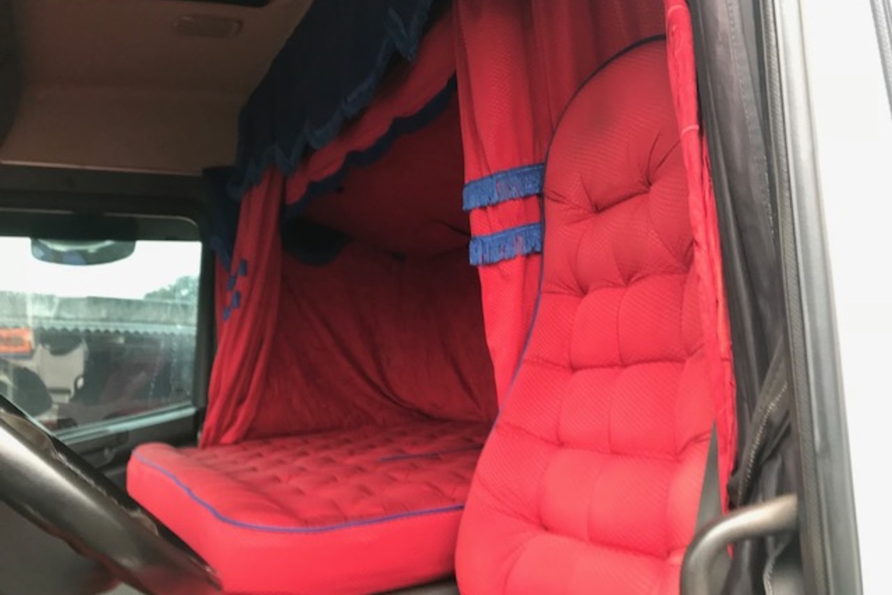 Scania P360 - 13/13 4