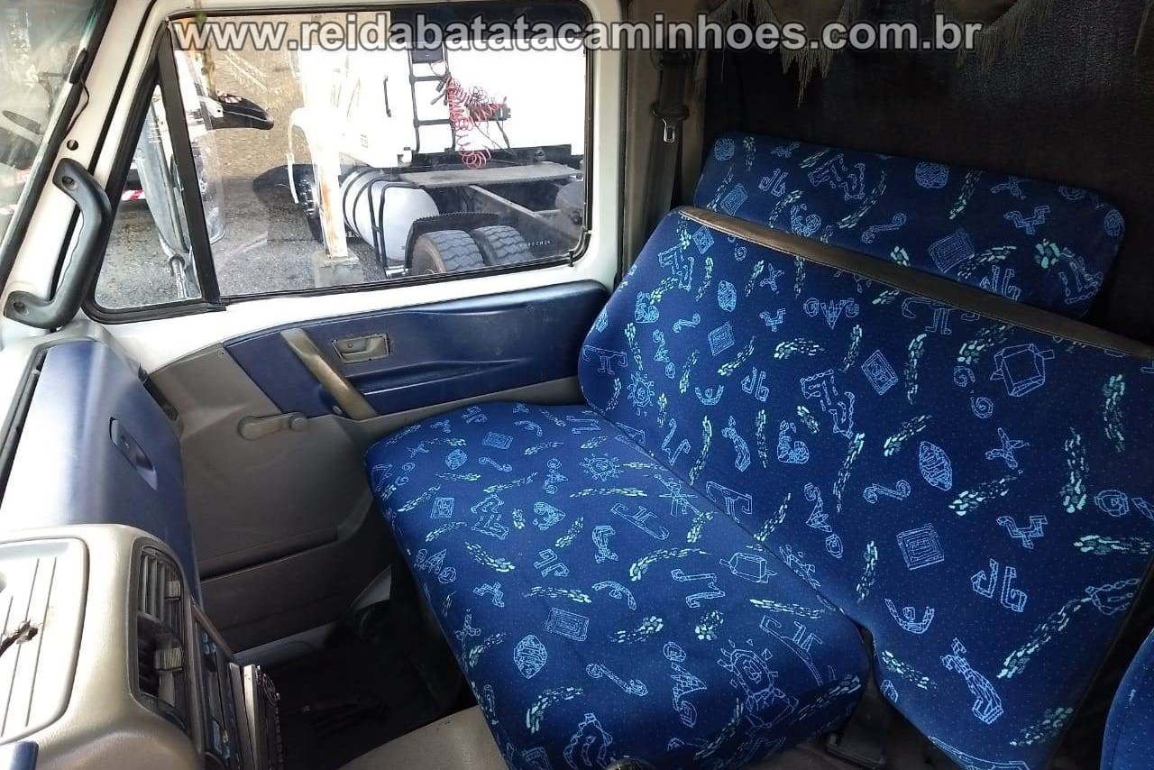 Volkswagen 23 220 - 05/05 4