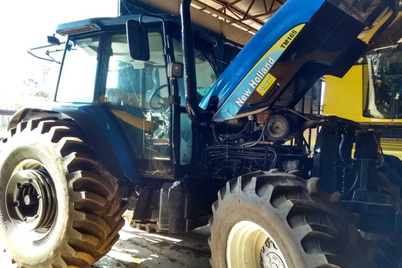 New Holland  TM 165 - 04 3