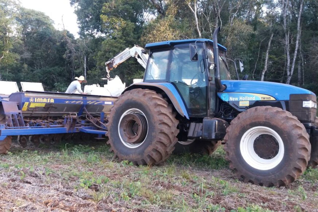 New Holland  TM 165 - 04 7