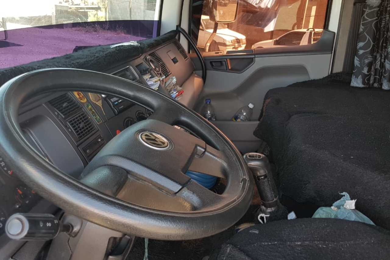 Volkswagen 19-320 Titan - 06/06 6