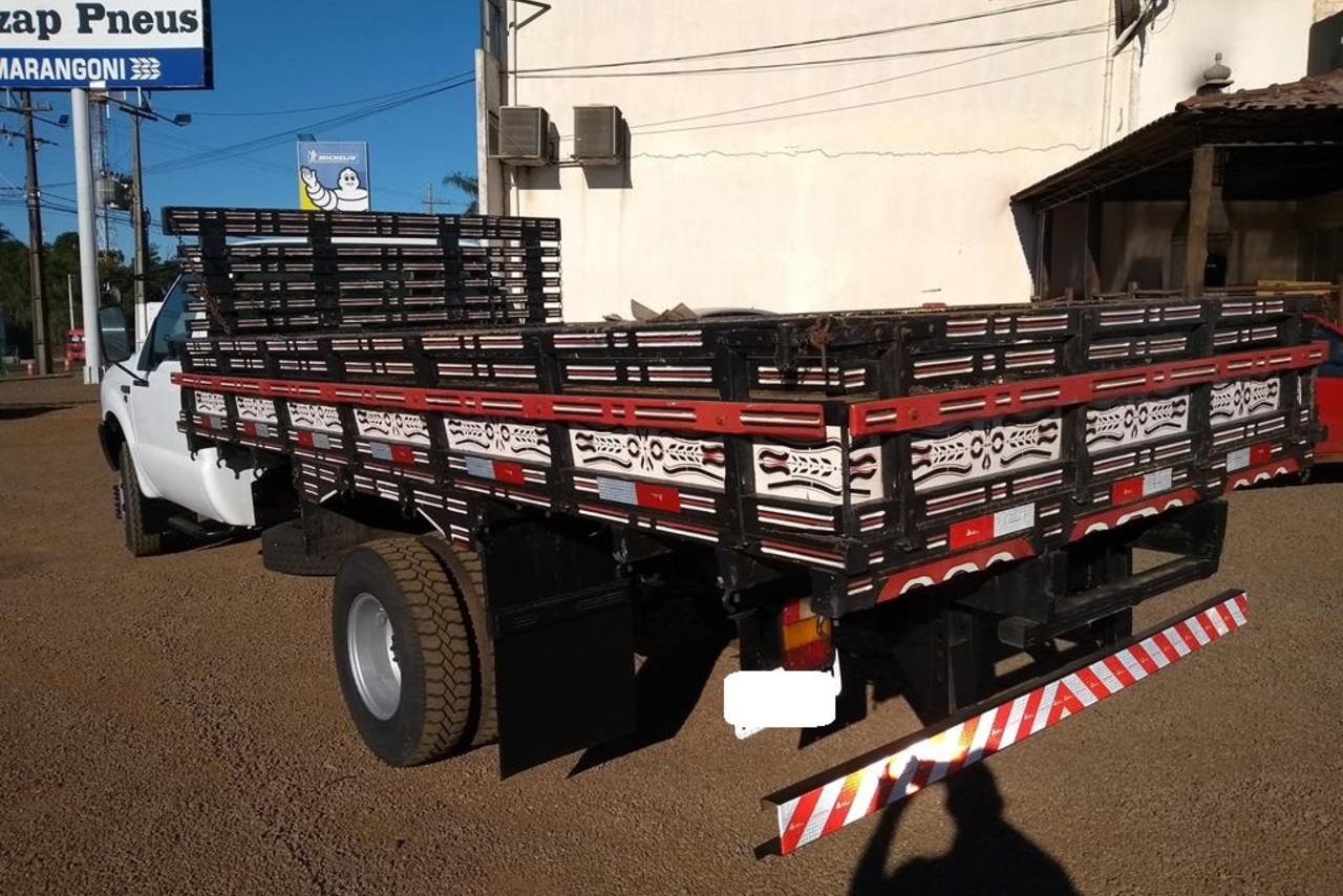 Ford F4000 - 99/00 12
