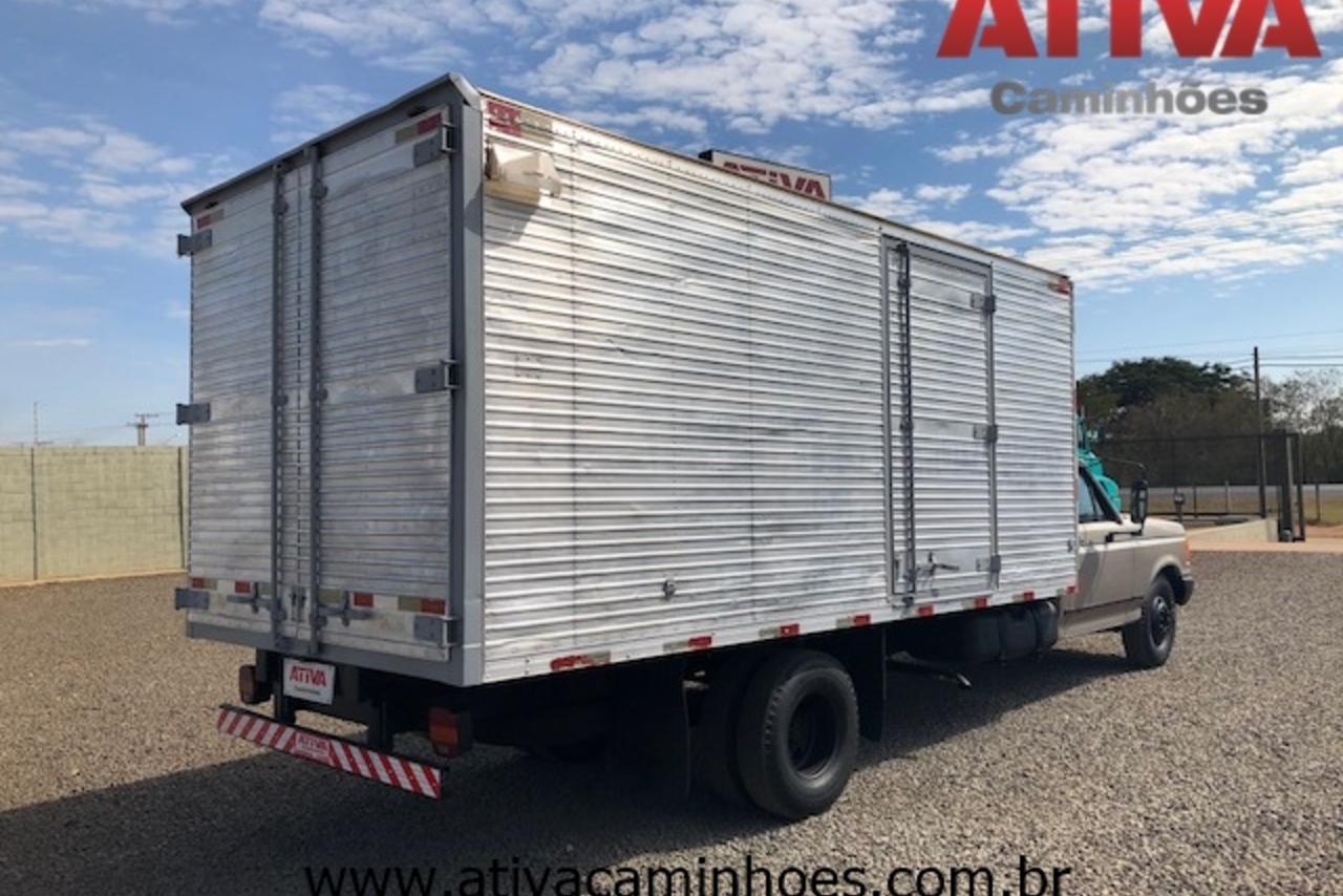 Ford F4000 - 95/95 2