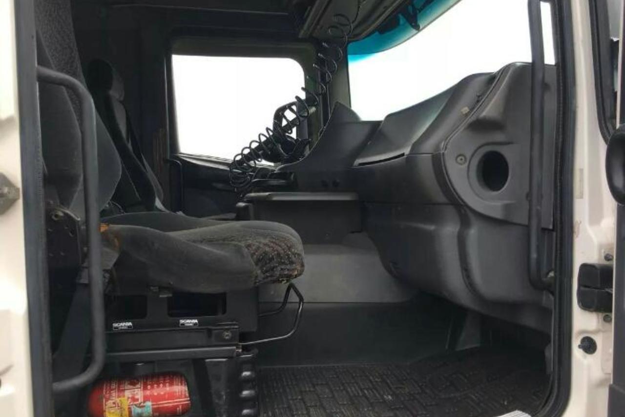 Scania 400 - 04/04 5