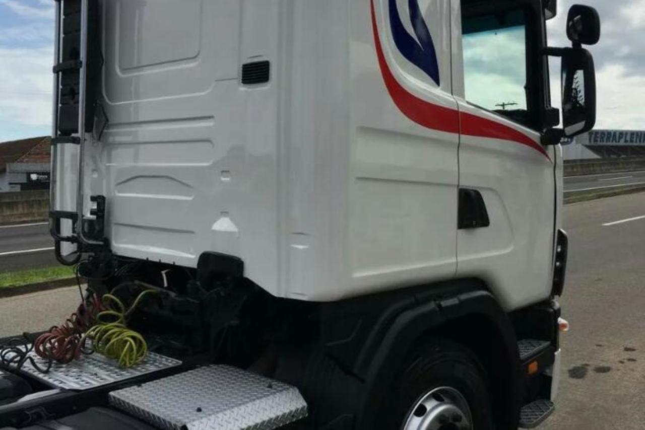 Scania 400 - 04/04 8