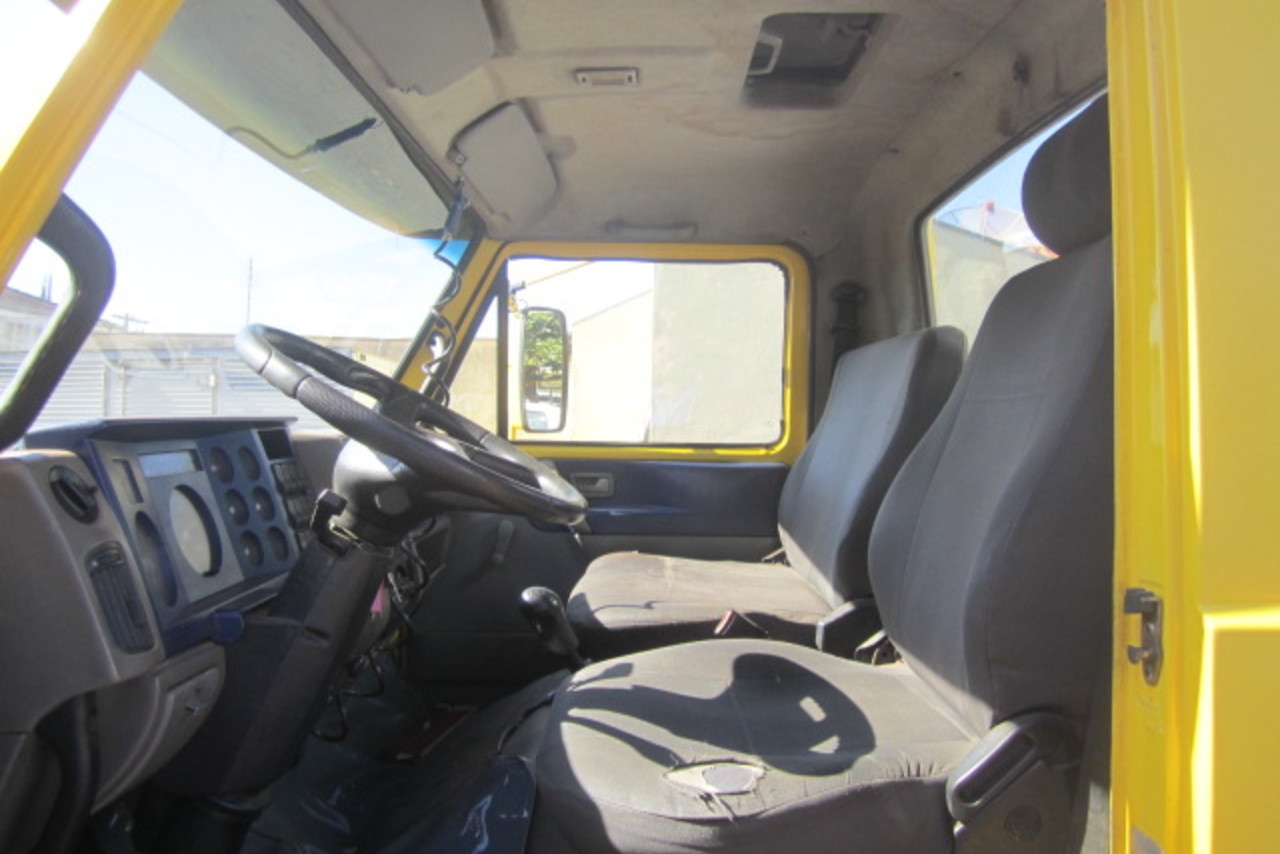 Volkswagen 13-180 - 06/06 9