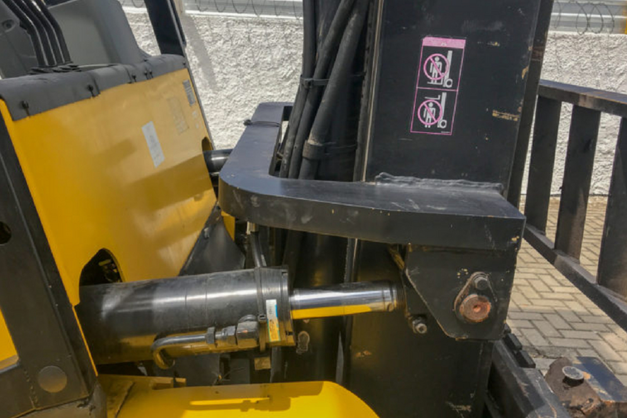 Hyundai HDF70-7S - 12 7