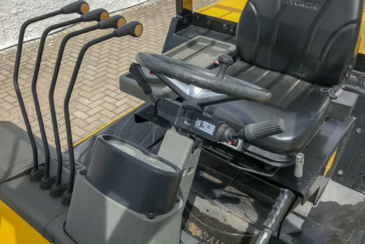 Hyundai HDF70-7S - 12 9