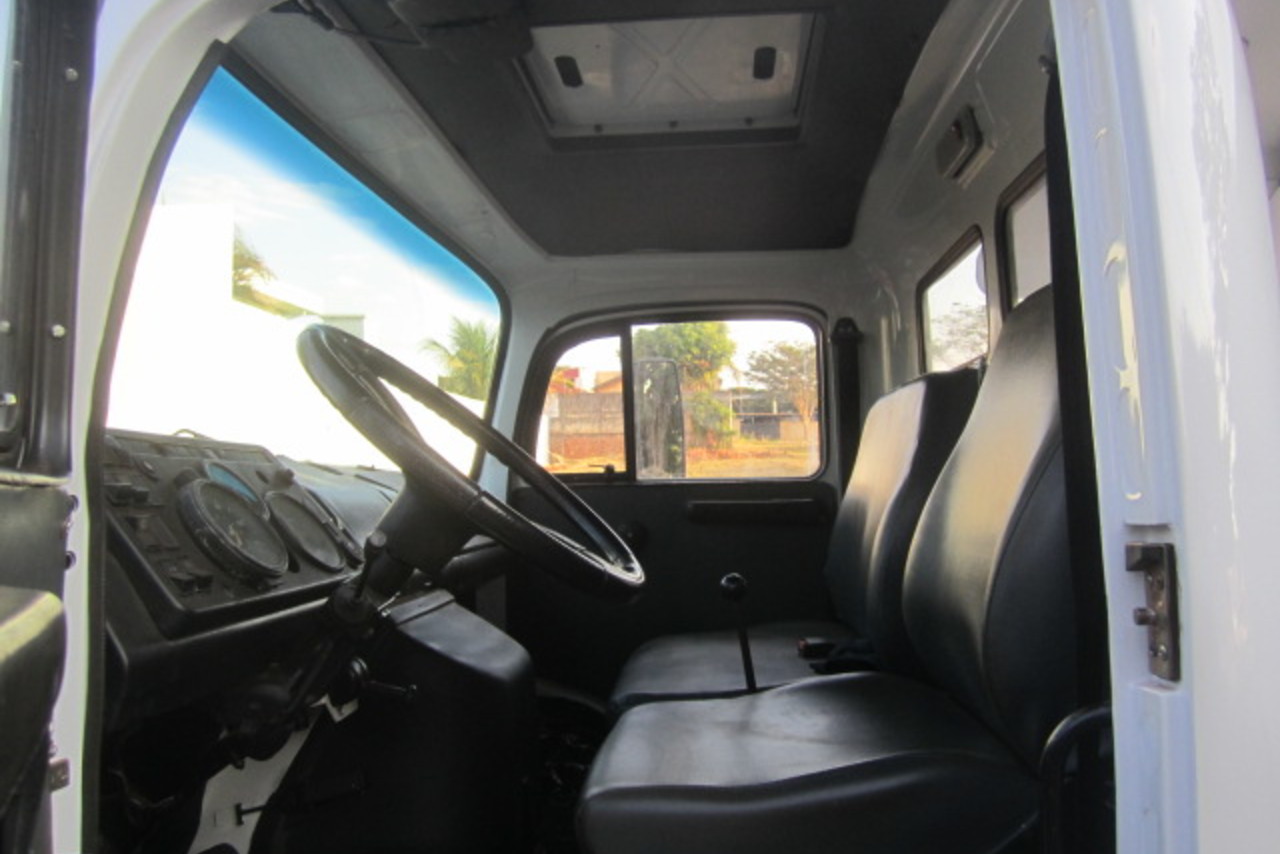 Mercedes Benz MB 2220 -  10