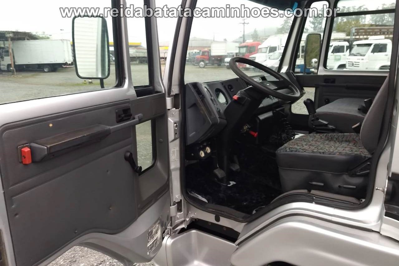 Ford Cargo815 - 03/03 5