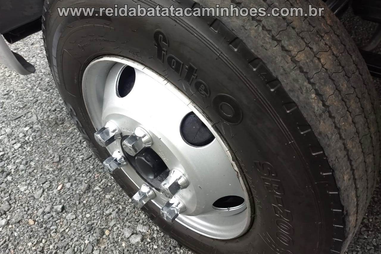Ford Cargo815 - 03/03 27