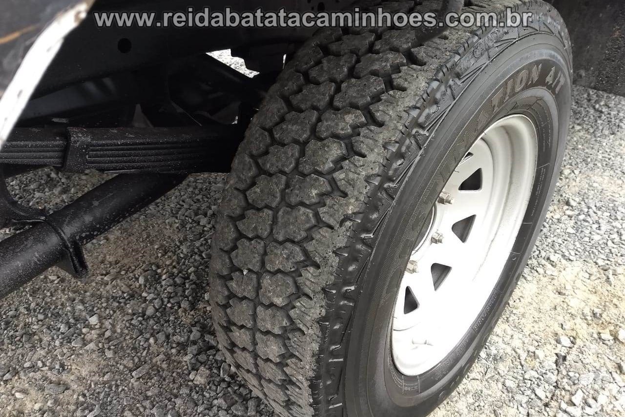 Ford F2000 - 84/84 17