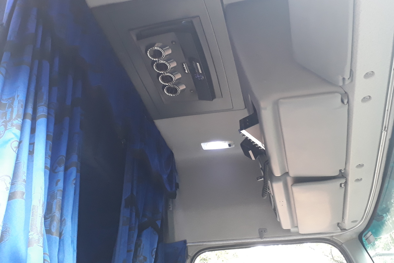 Mercedes Benz Axor 2544 - 09/09 10