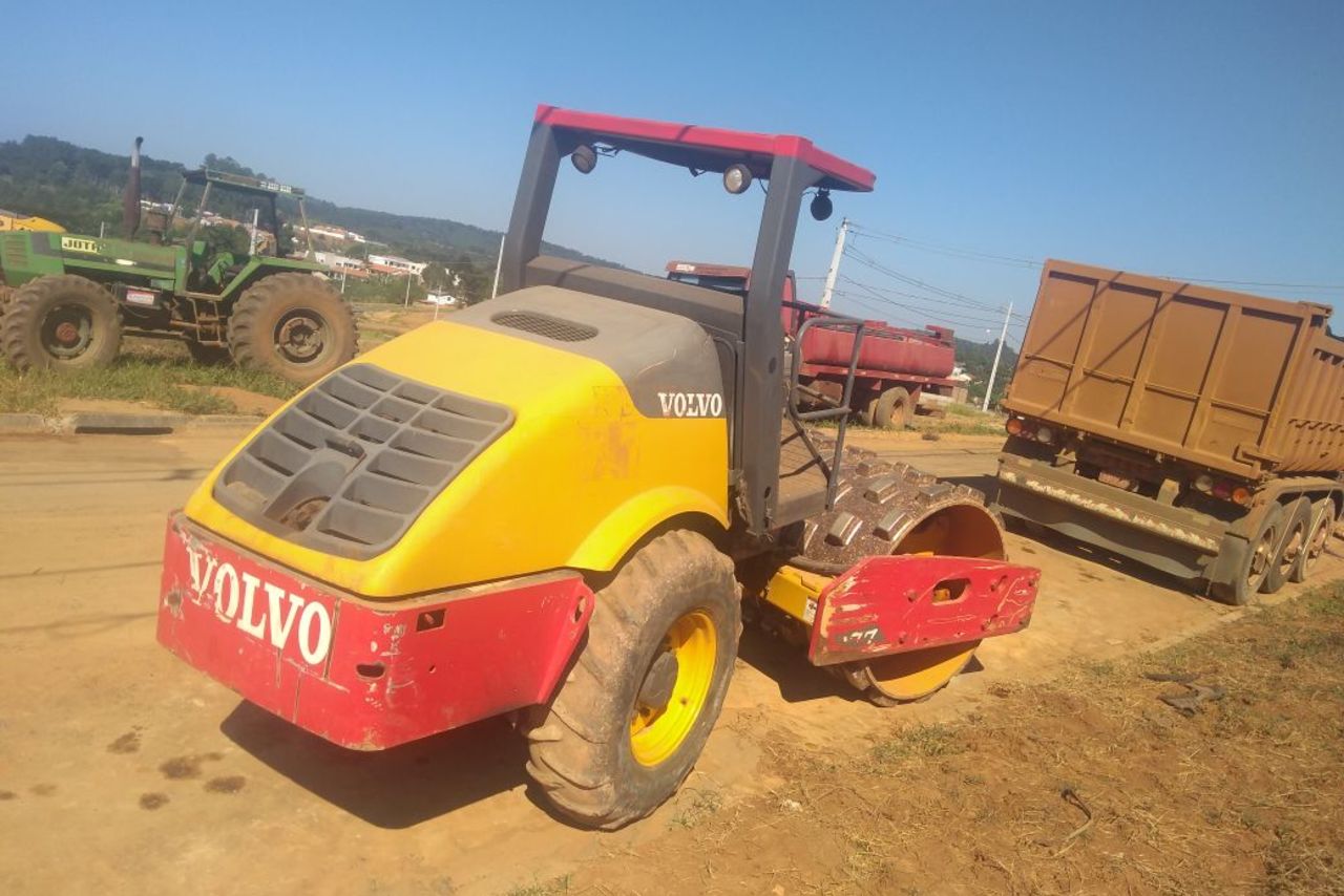 Volvo SD77F - 08/09 3