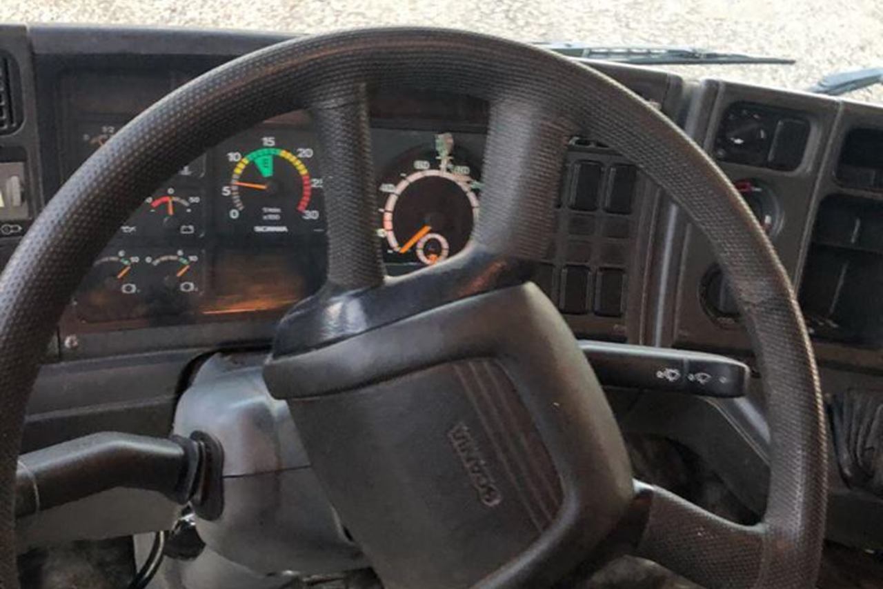 Scania 114 330 - 02/02 6