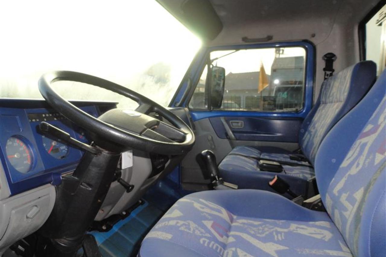 Volkswagen 8 150 - 05/06 5