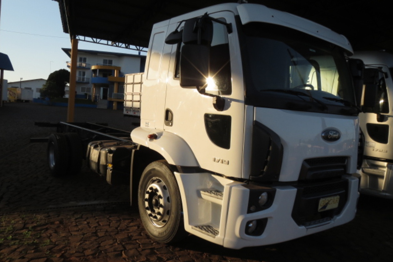 Ford Cargo 1719 - 12/13 6