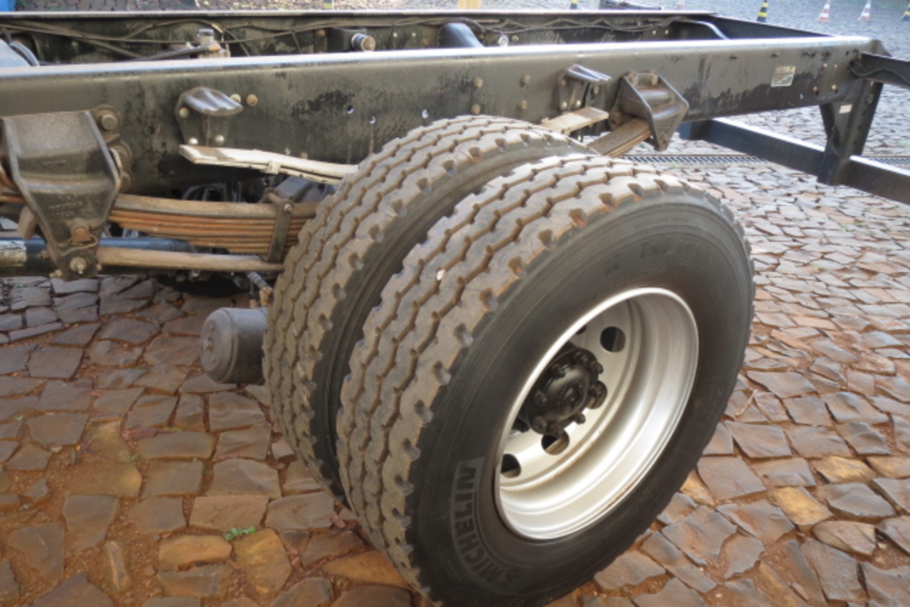 Ford Cargo 1719 - 12/13 9
