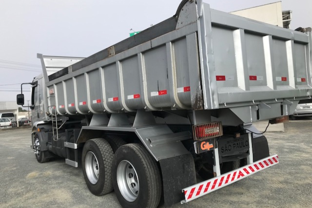 Volvo VM 270 - 14/15 3