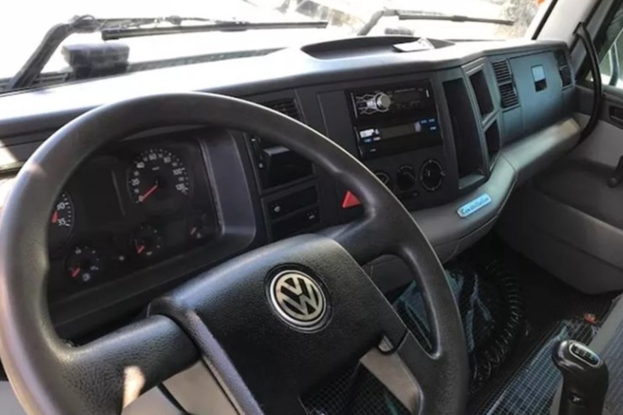 Volkswagen 24-250 E Constellation 3-Eixos - 12/12 4