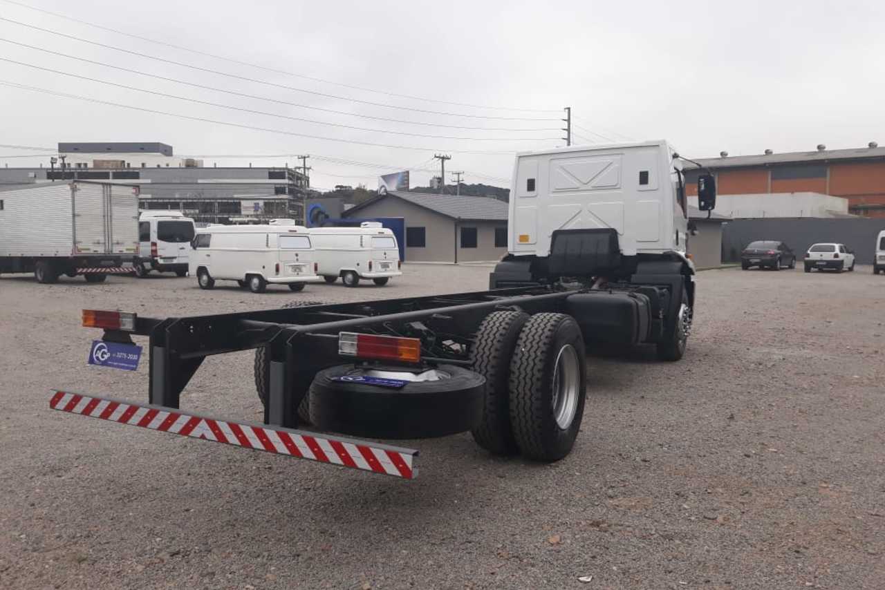 Ford Cargo 1519 - 12/13 7