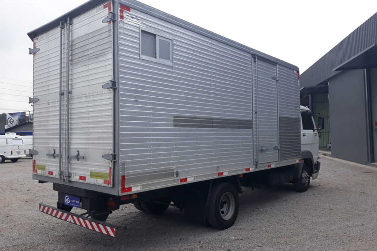 Volkswagen 8 150 - 06/06 3