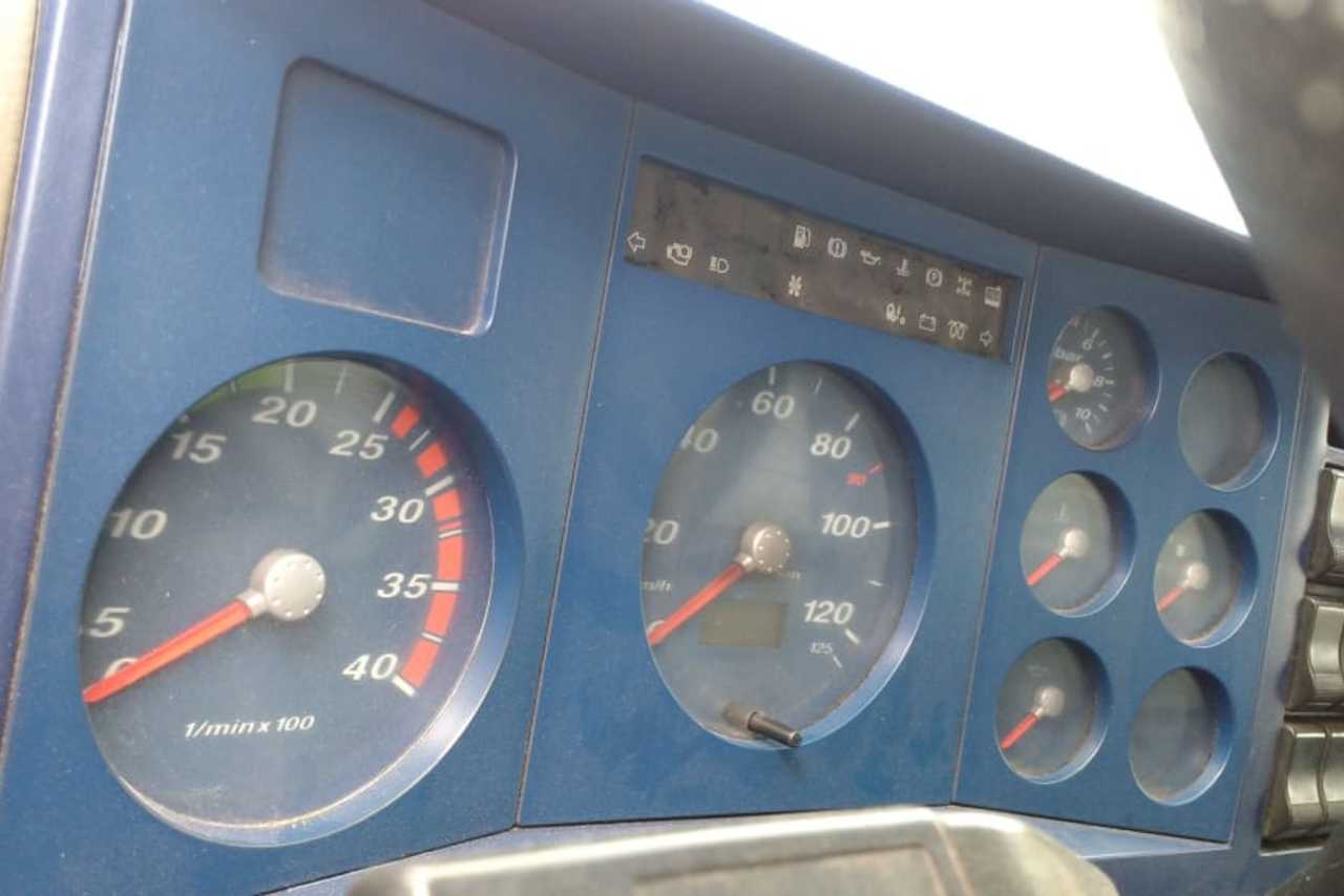 Volkswagen 8 150 - 03/03 10