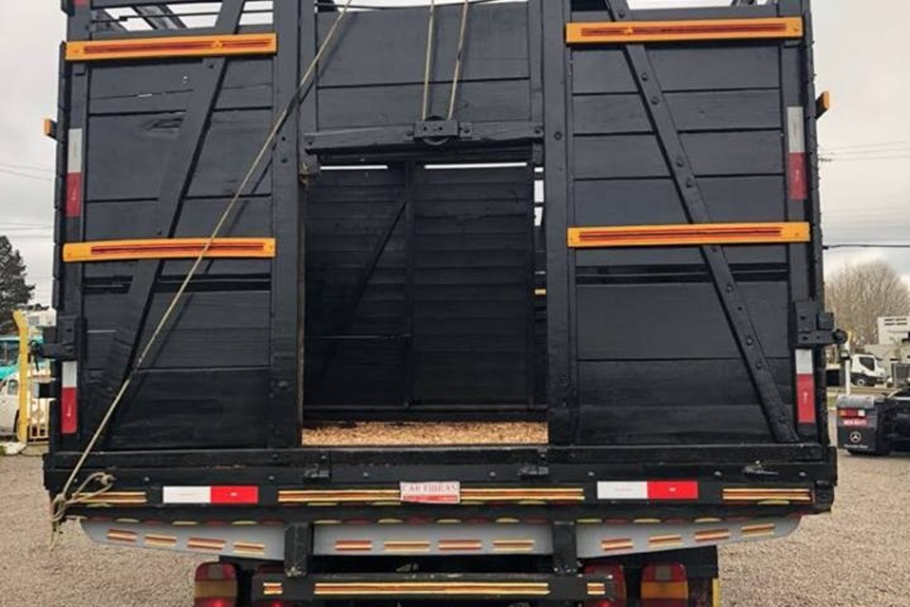 Ford Cargo1215 - 95/95 7