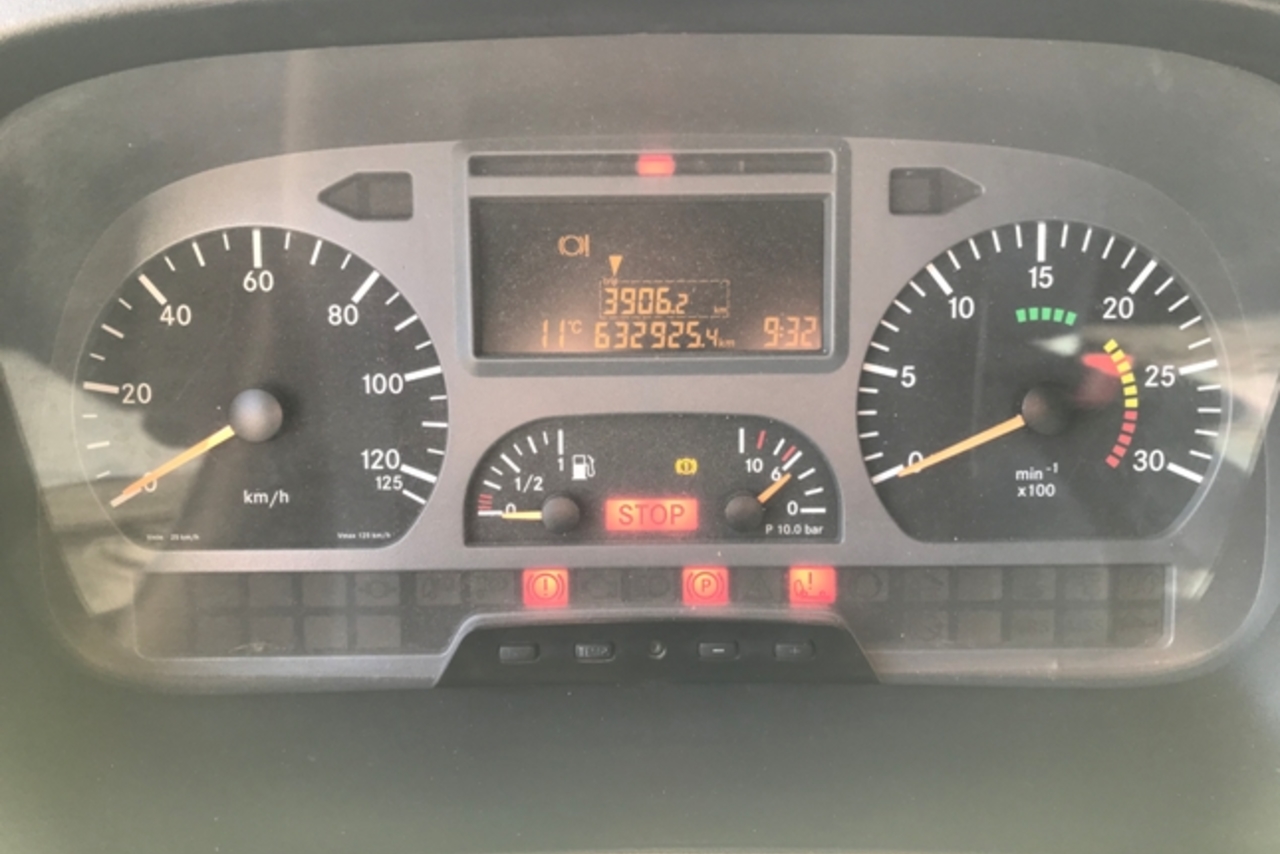 Mercedes Benz Atego 2425 - 08/09 15
