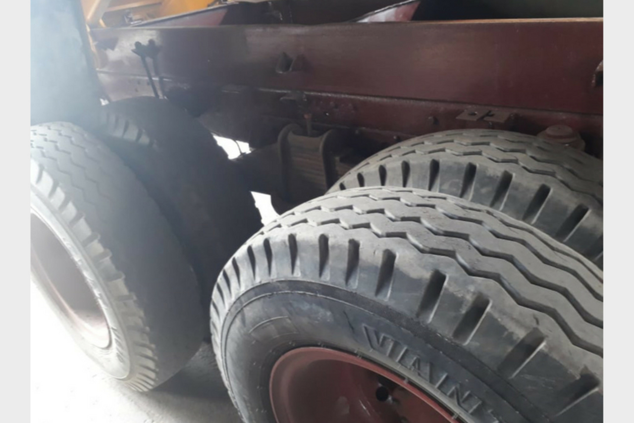 Mercedes Benz MB 2219 - 82 8