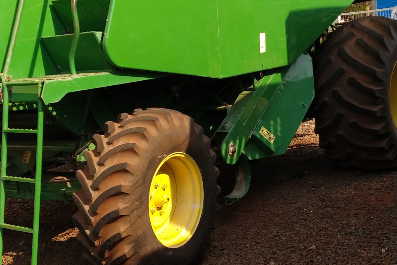 John Deere 1550 - 09/09 2