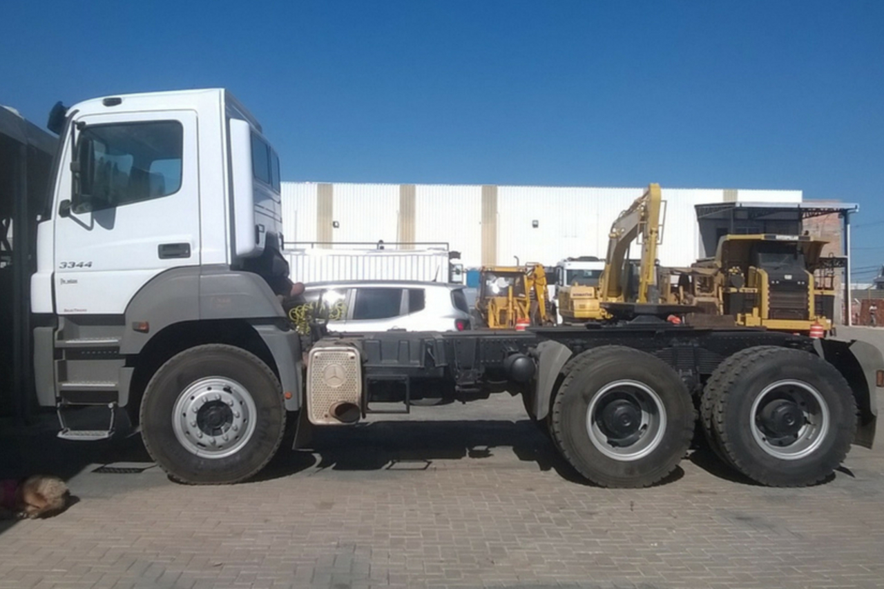 Mercedes Benz Axor 3344 - 11 3