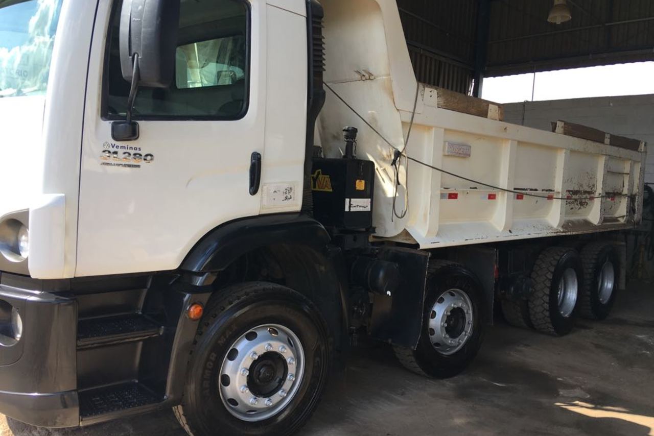 Volkswagen 31-280 E Constel. 6x4 - 13/14 3