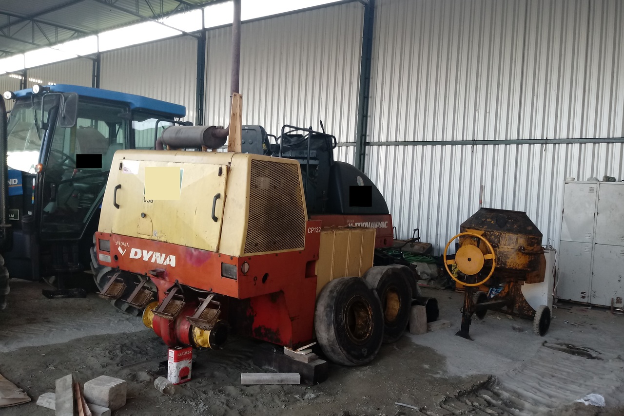 Dynapac CP 132 - 04/04 2