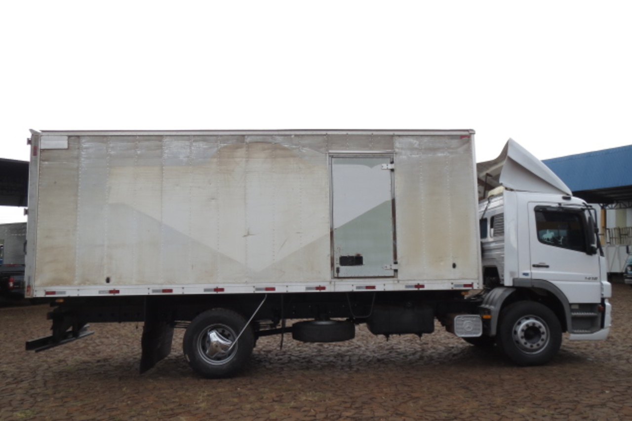 Mercedes Benz MB 1418 - 07/07 8