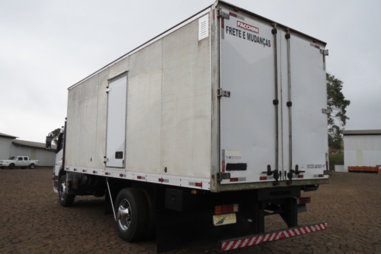 Mercedes Benz MB 1418 - 07/07 10