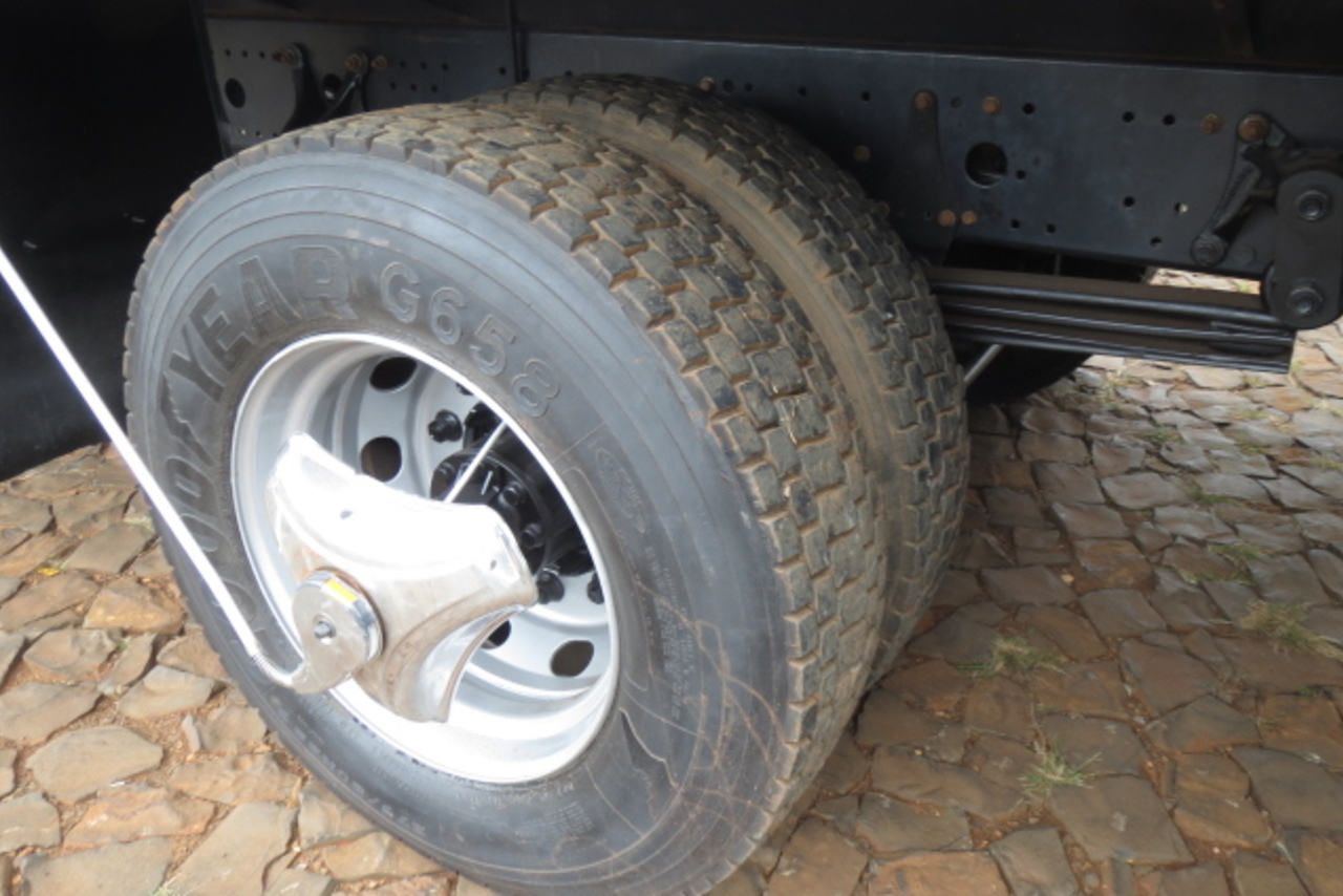 Mercedes Benz MB 1418 - 07/07 17