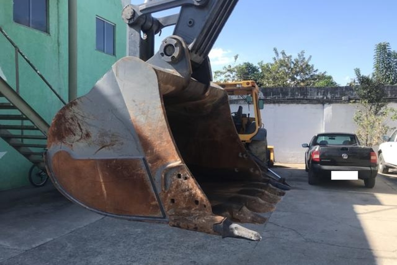 Volvo EC240 - 05/05 5