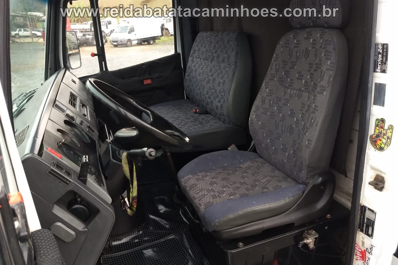 Mercedes Benz MB 710 - 04/04 11