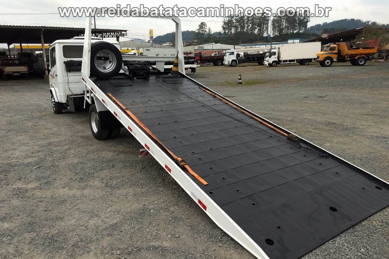 Mercedes Benz MB 710 - 04/04 14