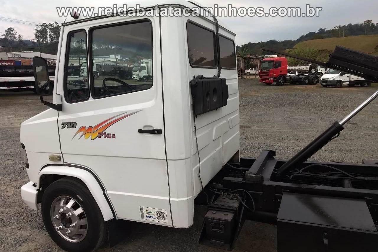 Mercedes Benz MB 710 - 04/04 15