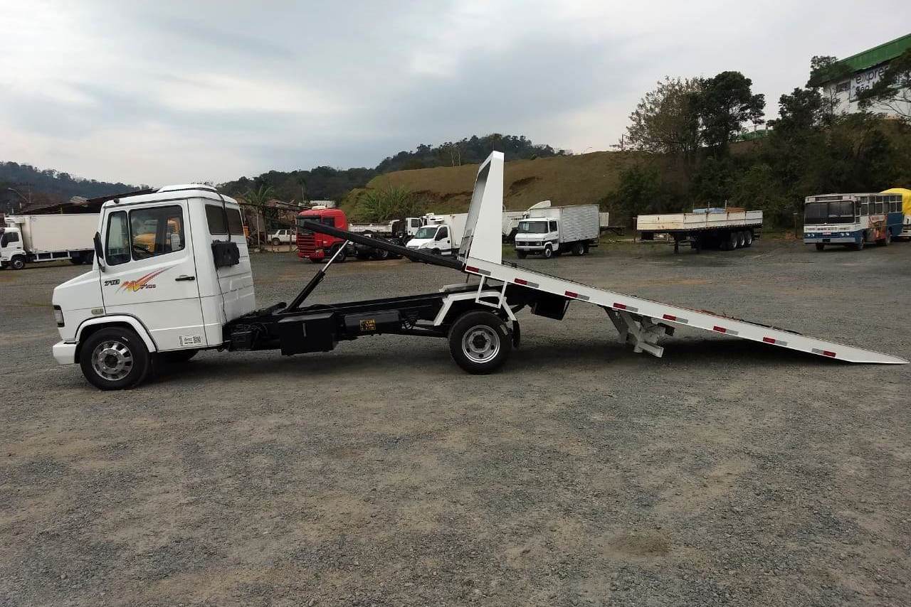 Mercedes Benz MB 710 - 04/04 30