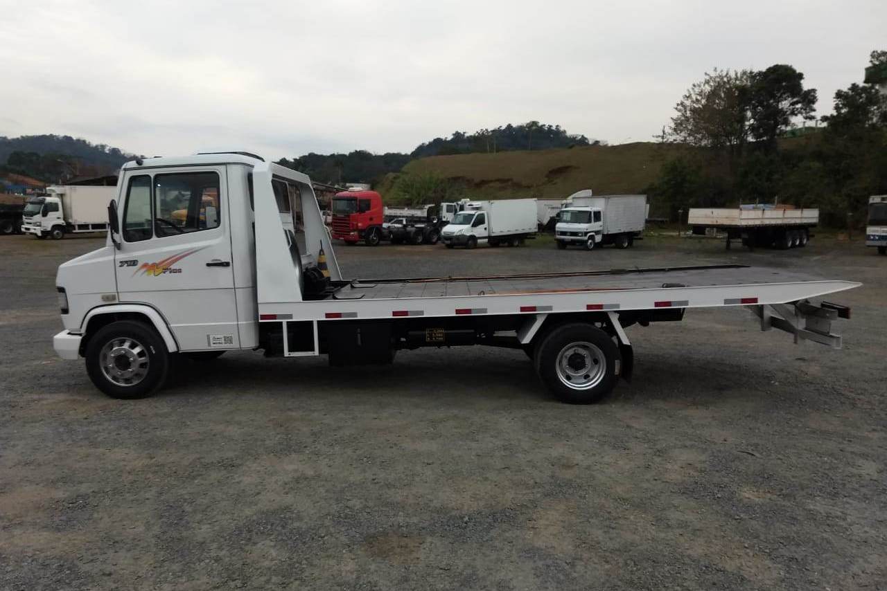 Mercedes Benz MB 710 - 04/04 31