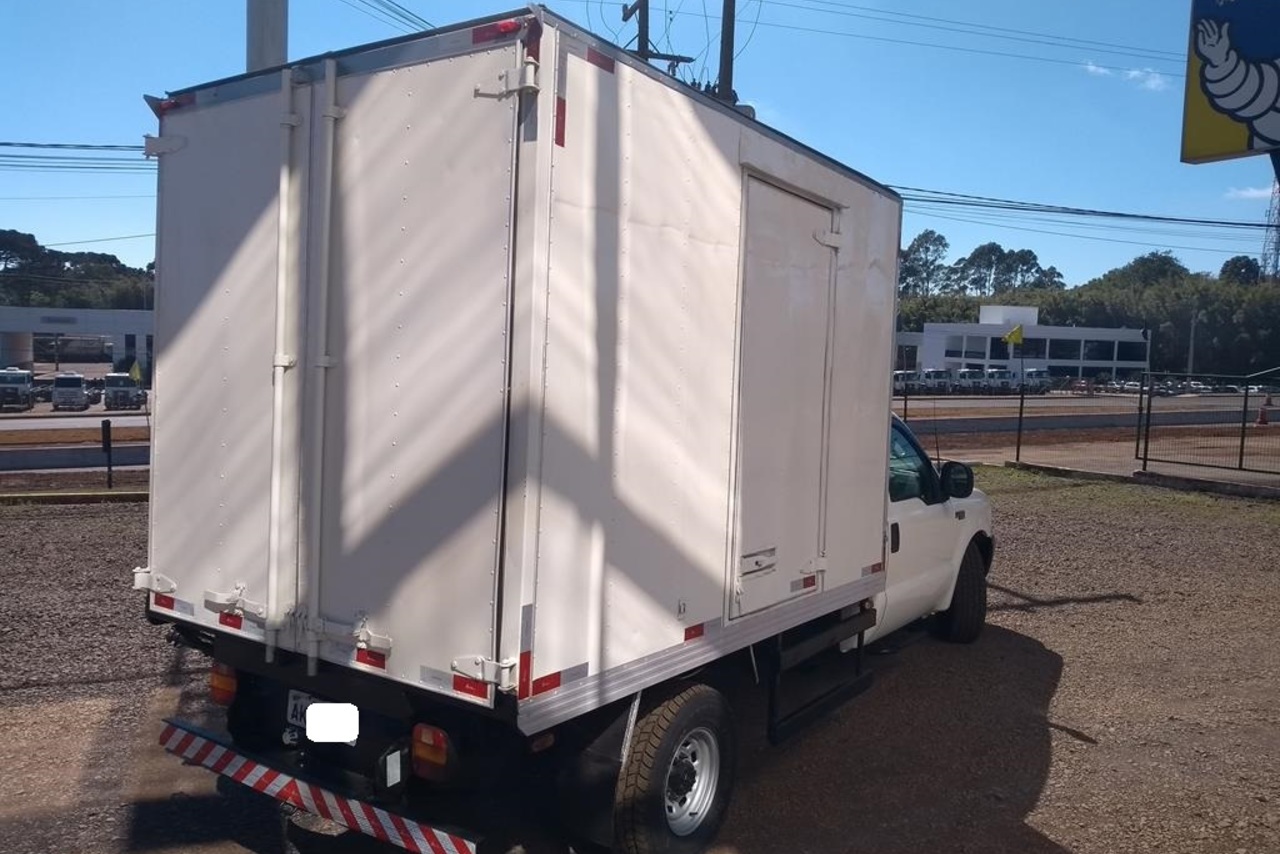 Ford F350 - 02/02 4