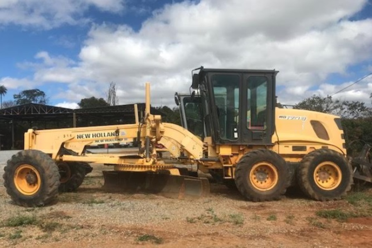 New Holland RG 170B - 08/08 3